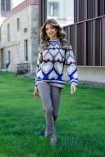 Knitted jumper with heart pattern