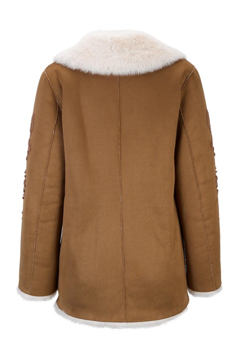 Casaco em plo com bordados