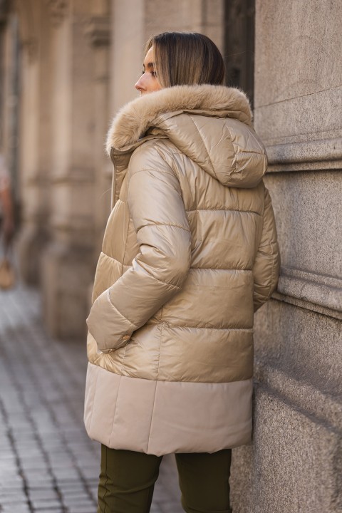 Parka acolchada con capucha desmontable