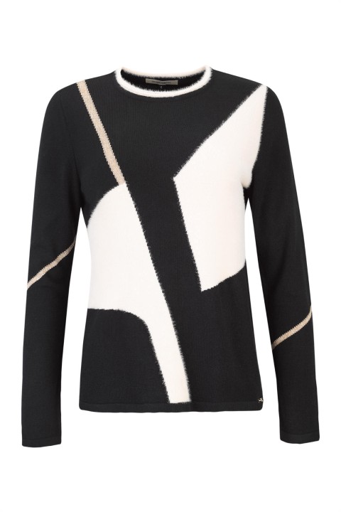 Knitted jumper with geometric design