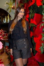 Central frill blouse