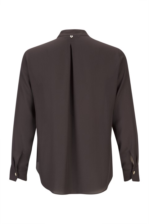 Central frill blouse