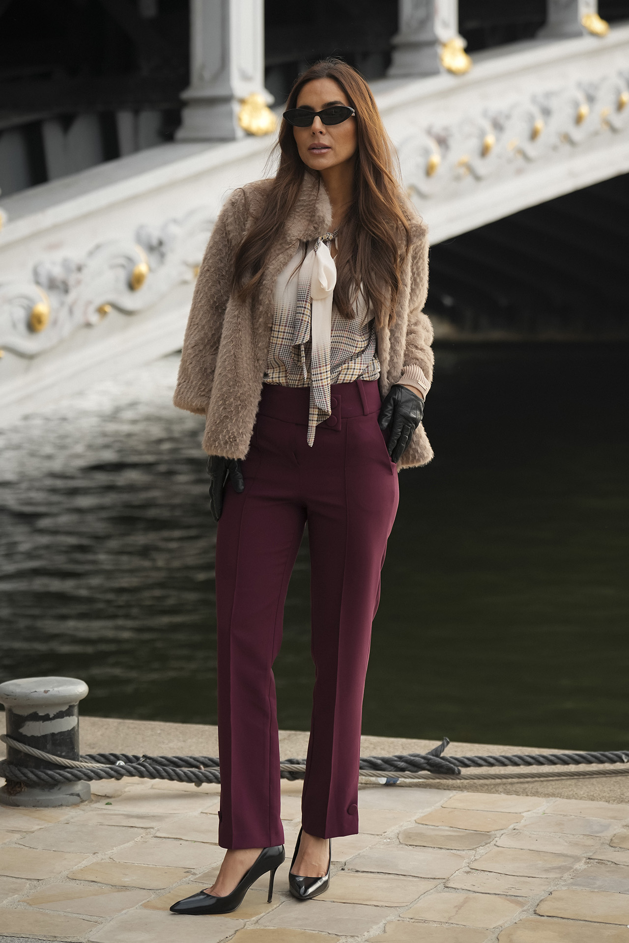 Asymmetrical waistband trousers
