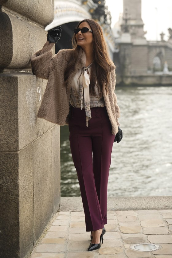 Asymmetrical waistband trousers