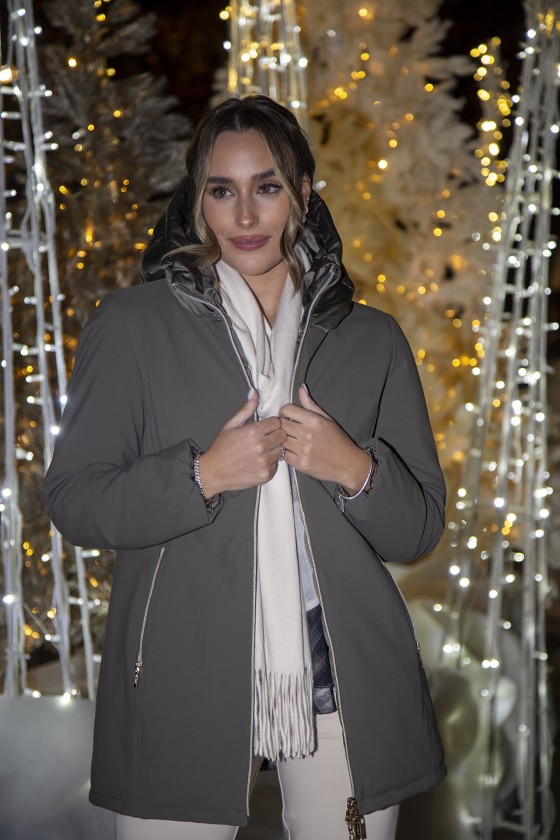 Parka reversible con capucha