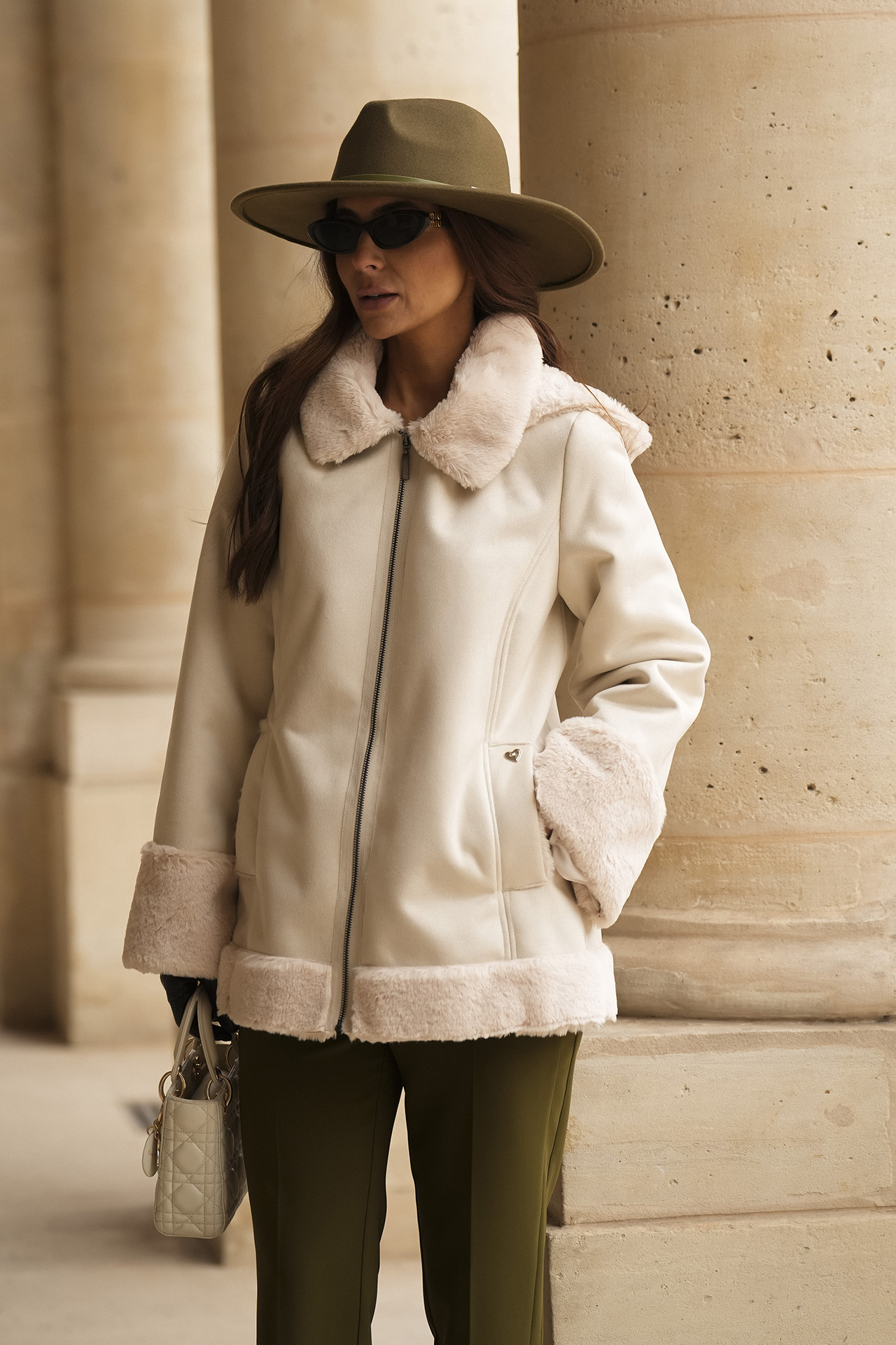 Coat with fur details
