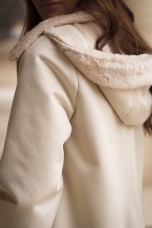 Coat with fur details