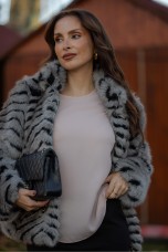 Blouse with ruffled sleeves