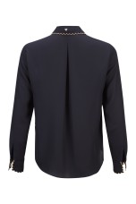 Shirt with contrasting details