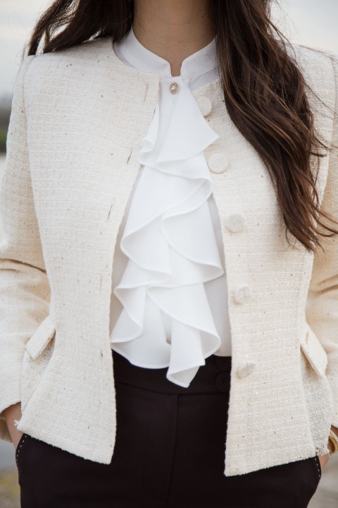 T�nica con volante central en cascada