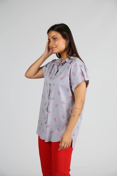 Cotton blouse with stripes