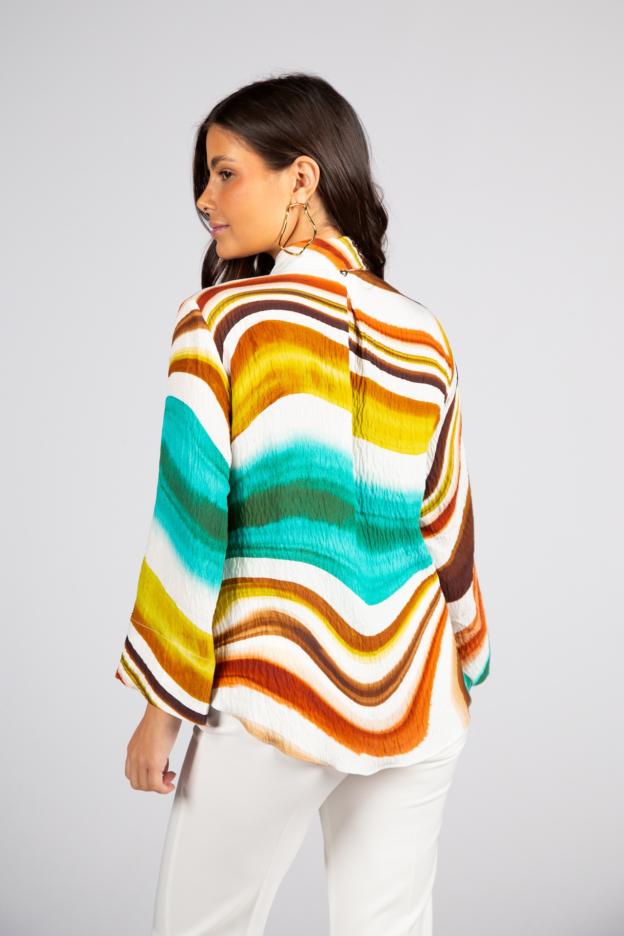 Adjustable ribbon collar blouse