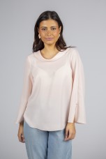 Blouse buttons at the back