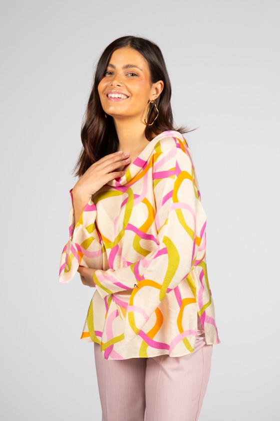 Blouse buttons at the back