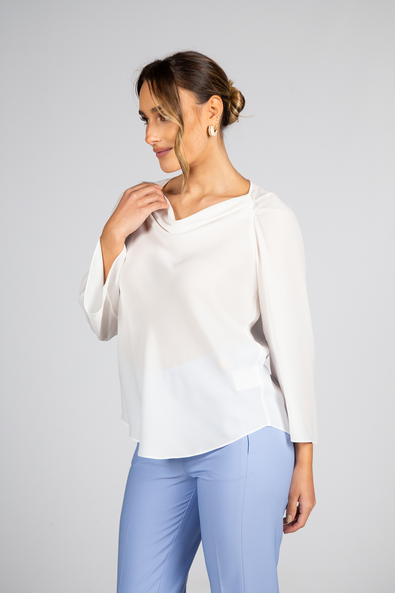 Túnica gola drapeada