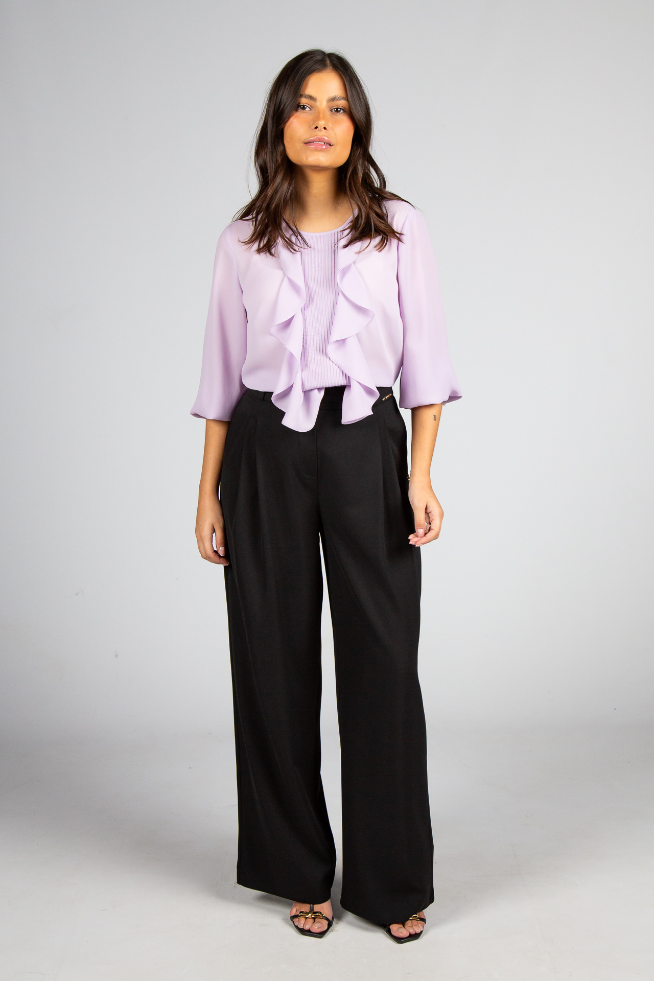 Túnica nervuras na frente