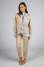 Túnica folhos e laçada