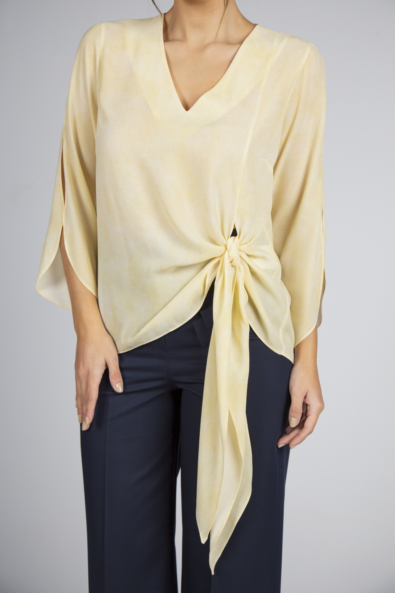 Túnica laçada lateral