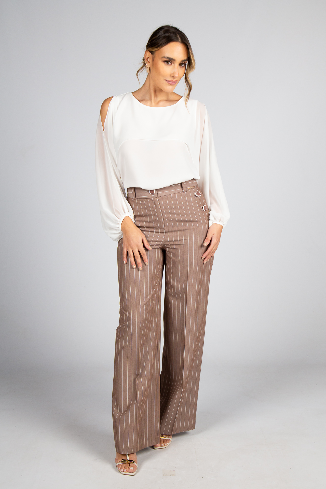 Túnica mangas efeito capa