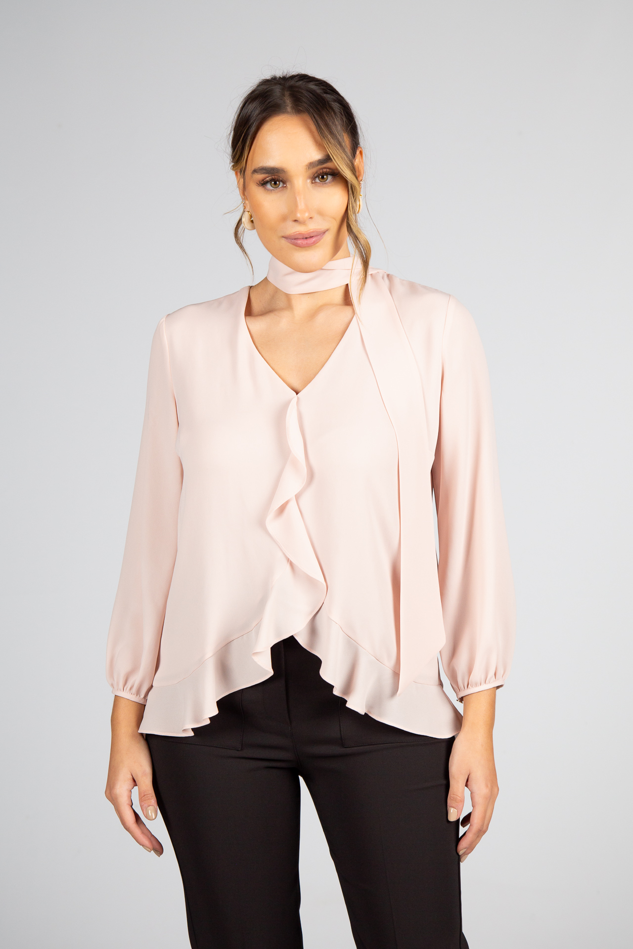 Túnica folhos e laçada