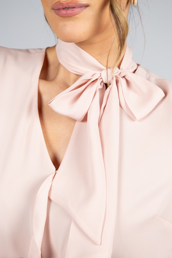 T�nica folhos e la�ada