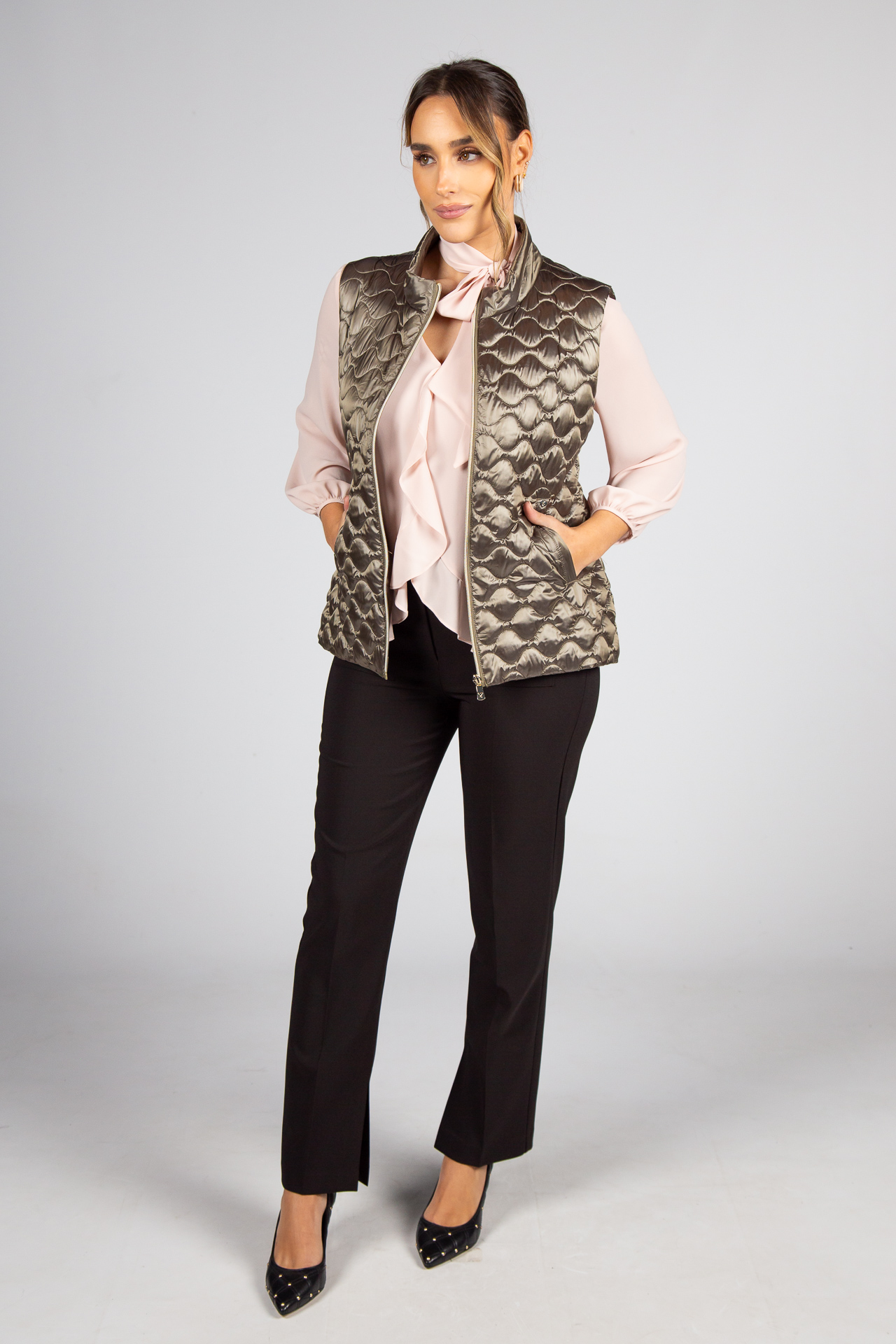 Túnica folhos e laçada