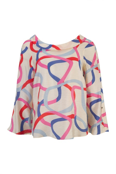 Blouse buttons at the back