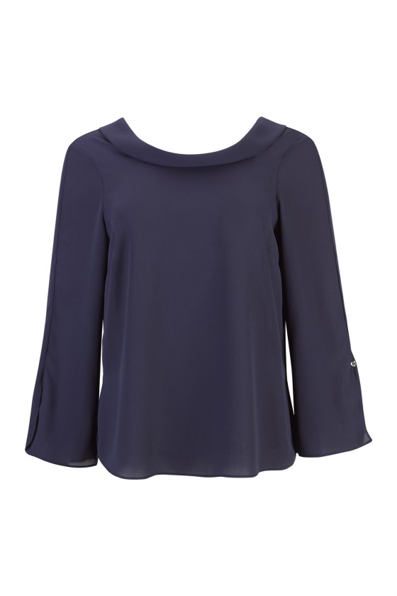 T�nica bot�es atr�s