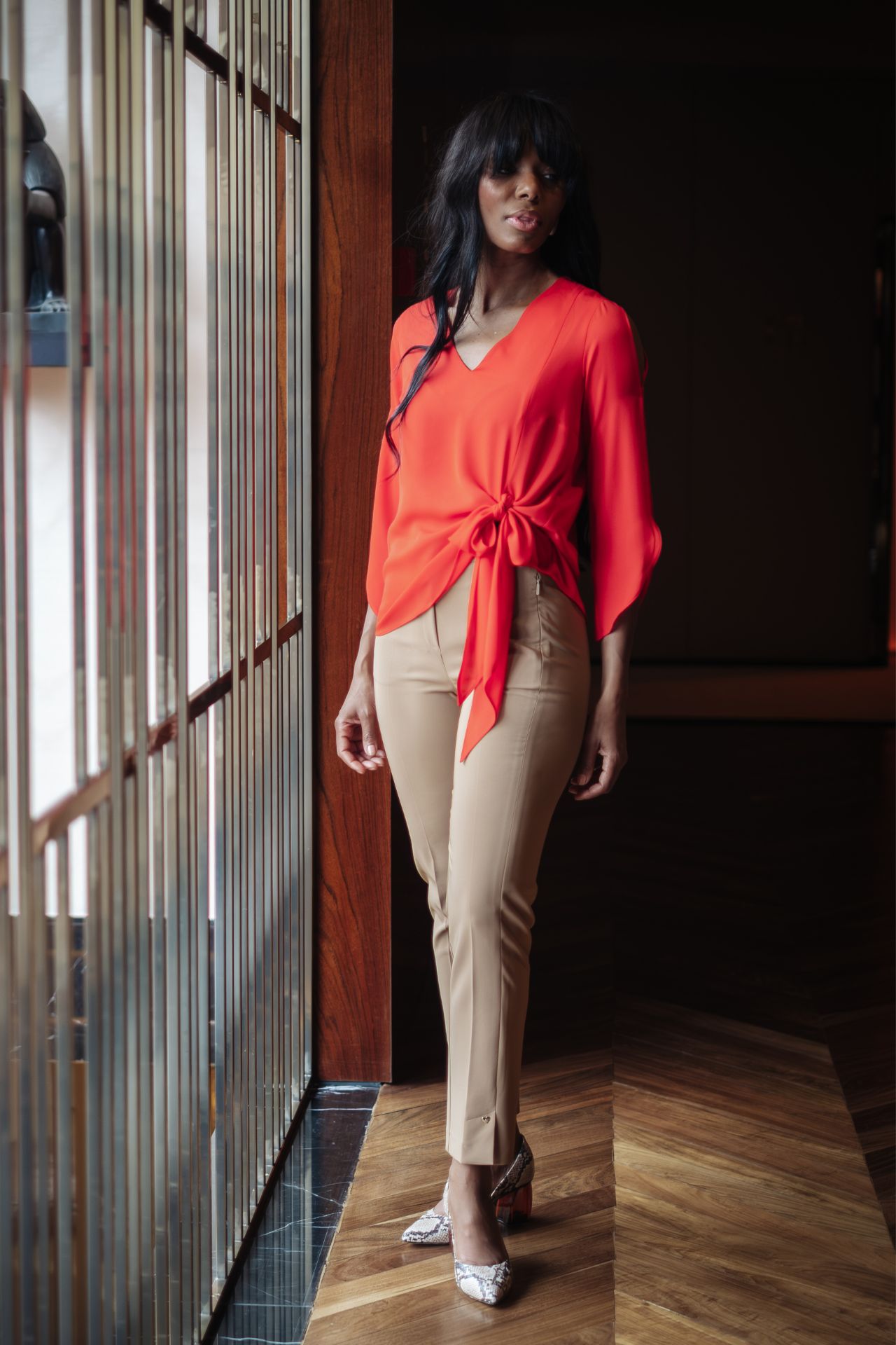 Blouse with side bow