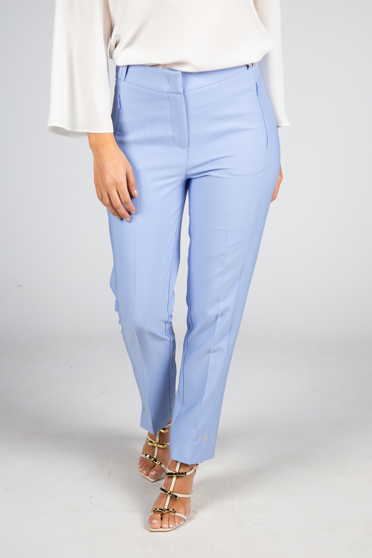 Classic cut trousers