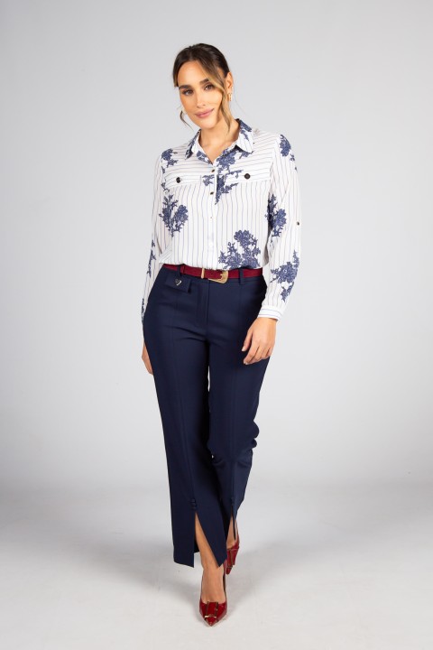 Trousers with opening at the bottom