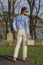 Trousers with opening at the bottom