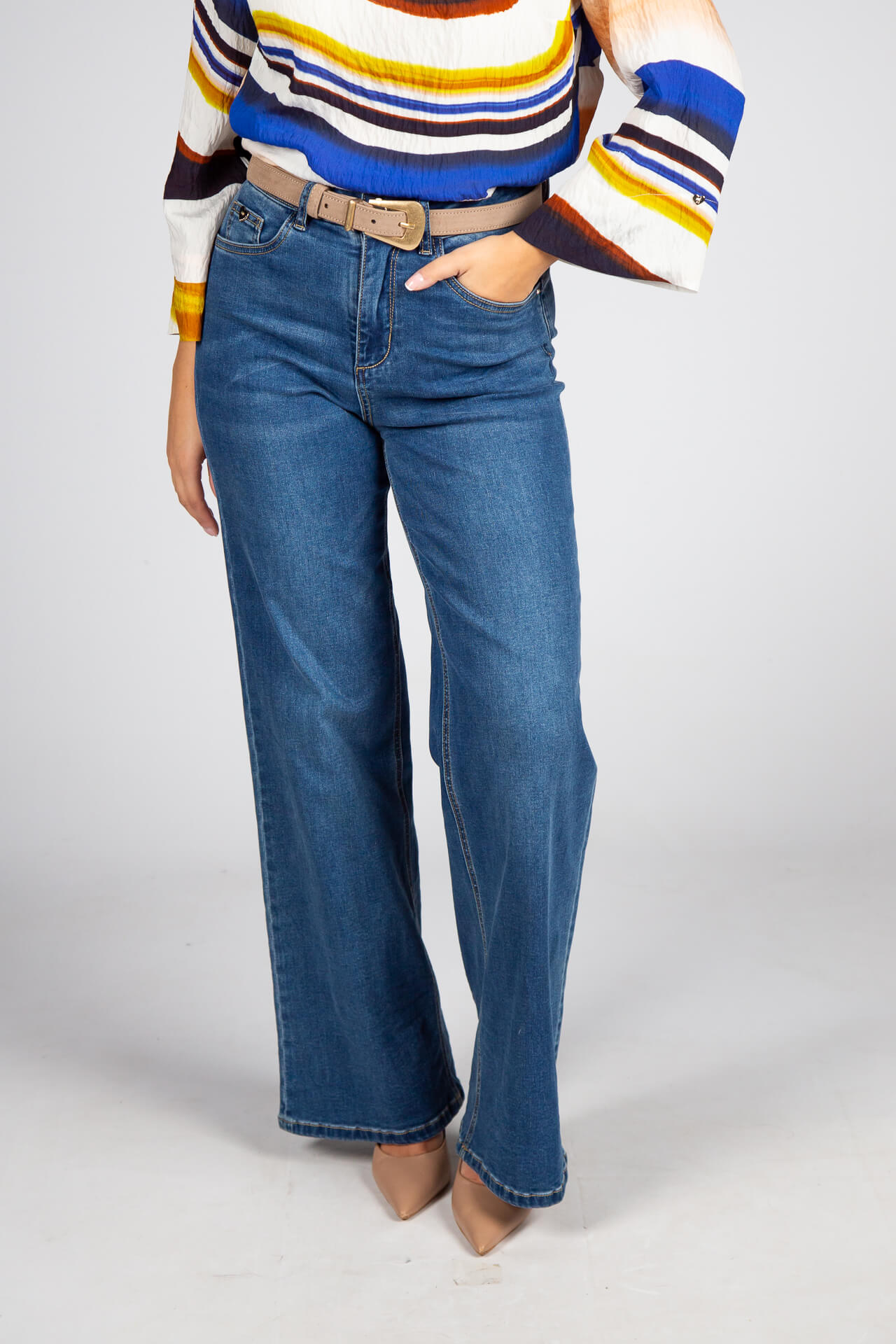 Wide leg jeans