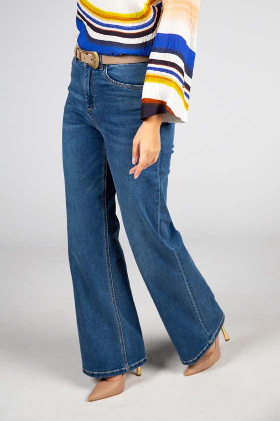 Wide leg jeans