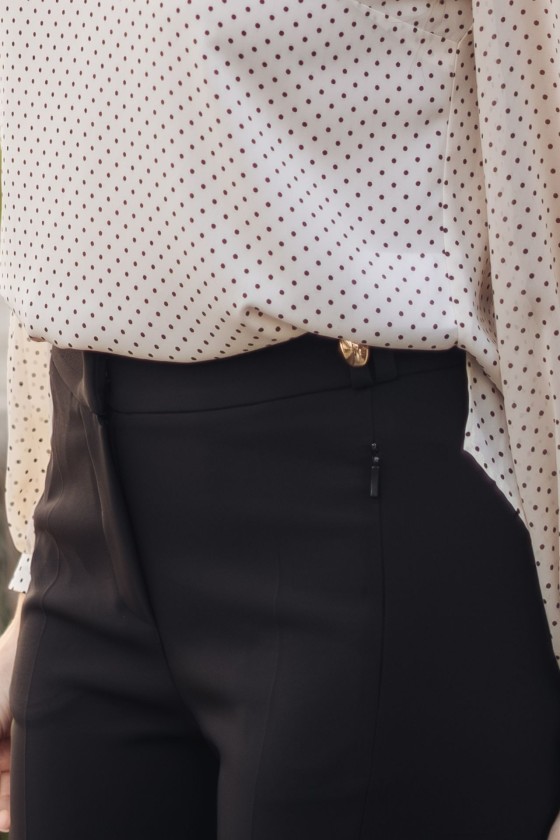 Classic cut trousers