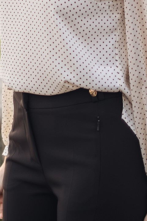 Classic cut trousers