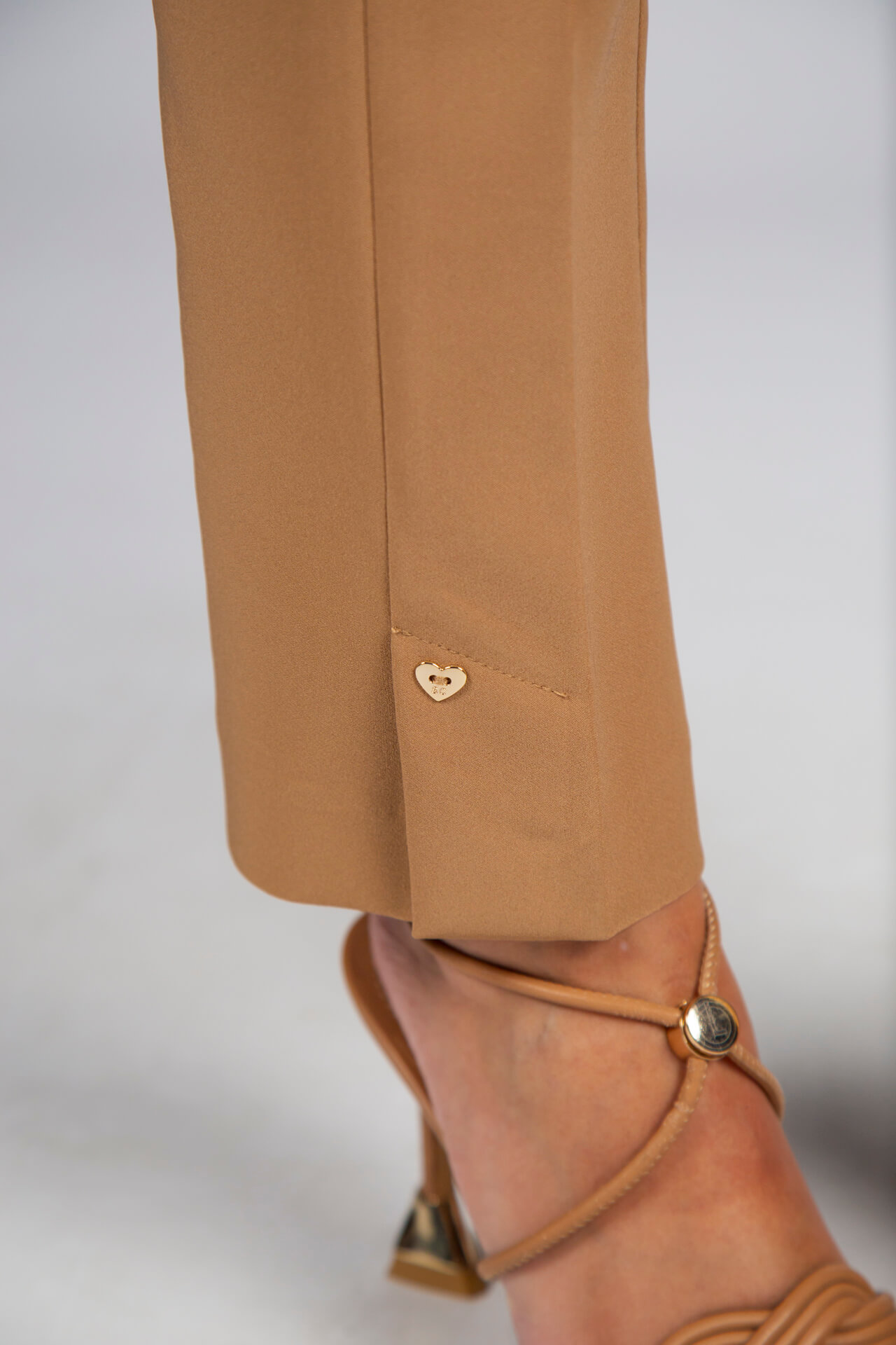 Classic cut trousers