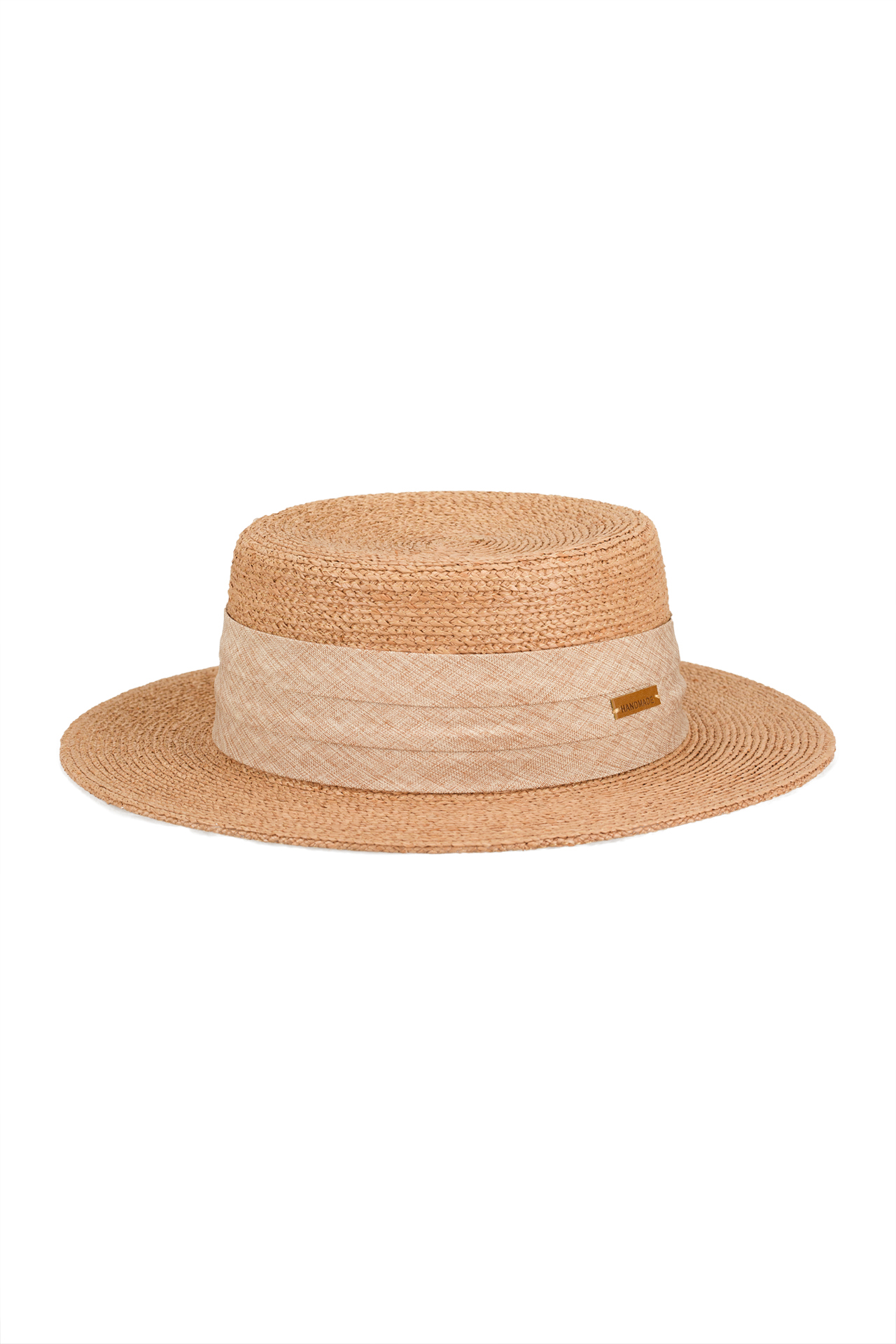 Hat in raffia