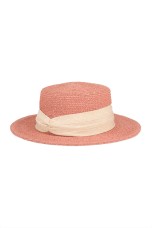 Hat in raffia