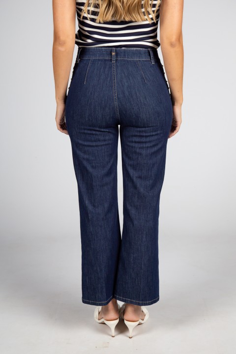 Denim trousers with gold chains Denim trousers with gold chains
