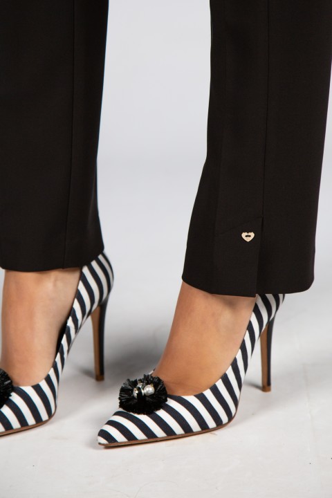 Classic cut trousers