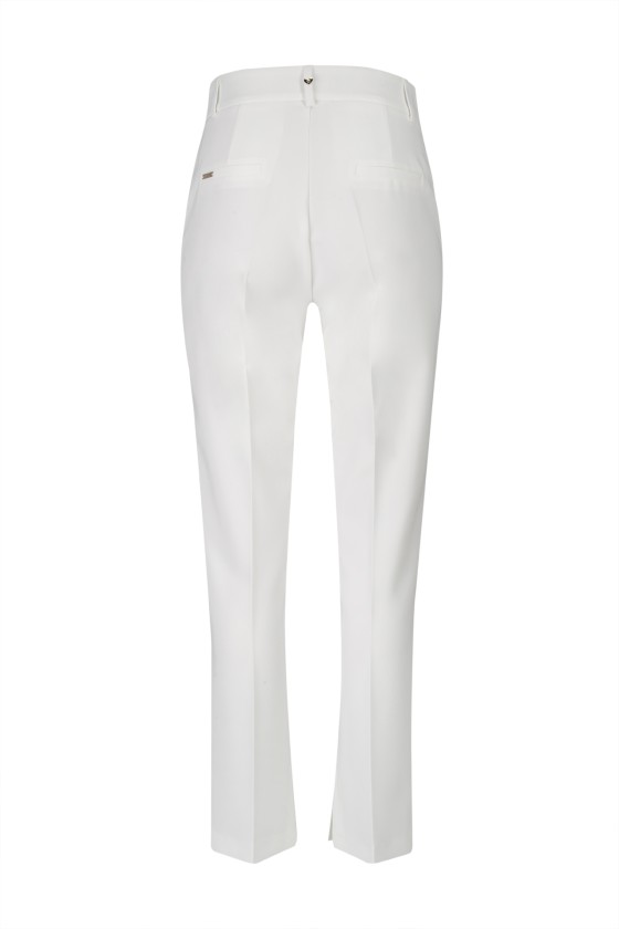 Straight-cut trousers with eyelets 
