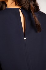 Lightweight knitted jumper