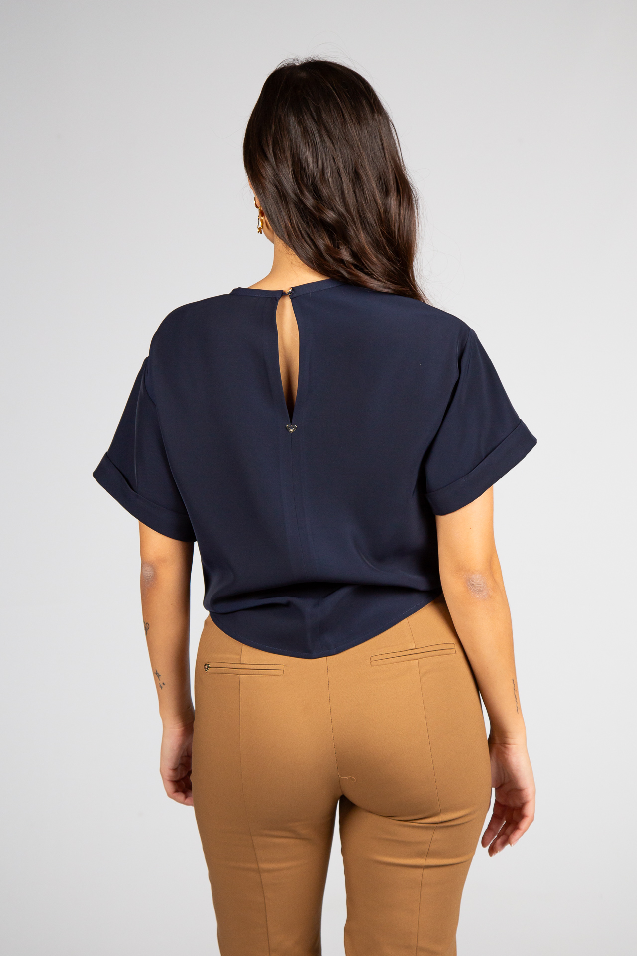 Lightweight knitted jumper