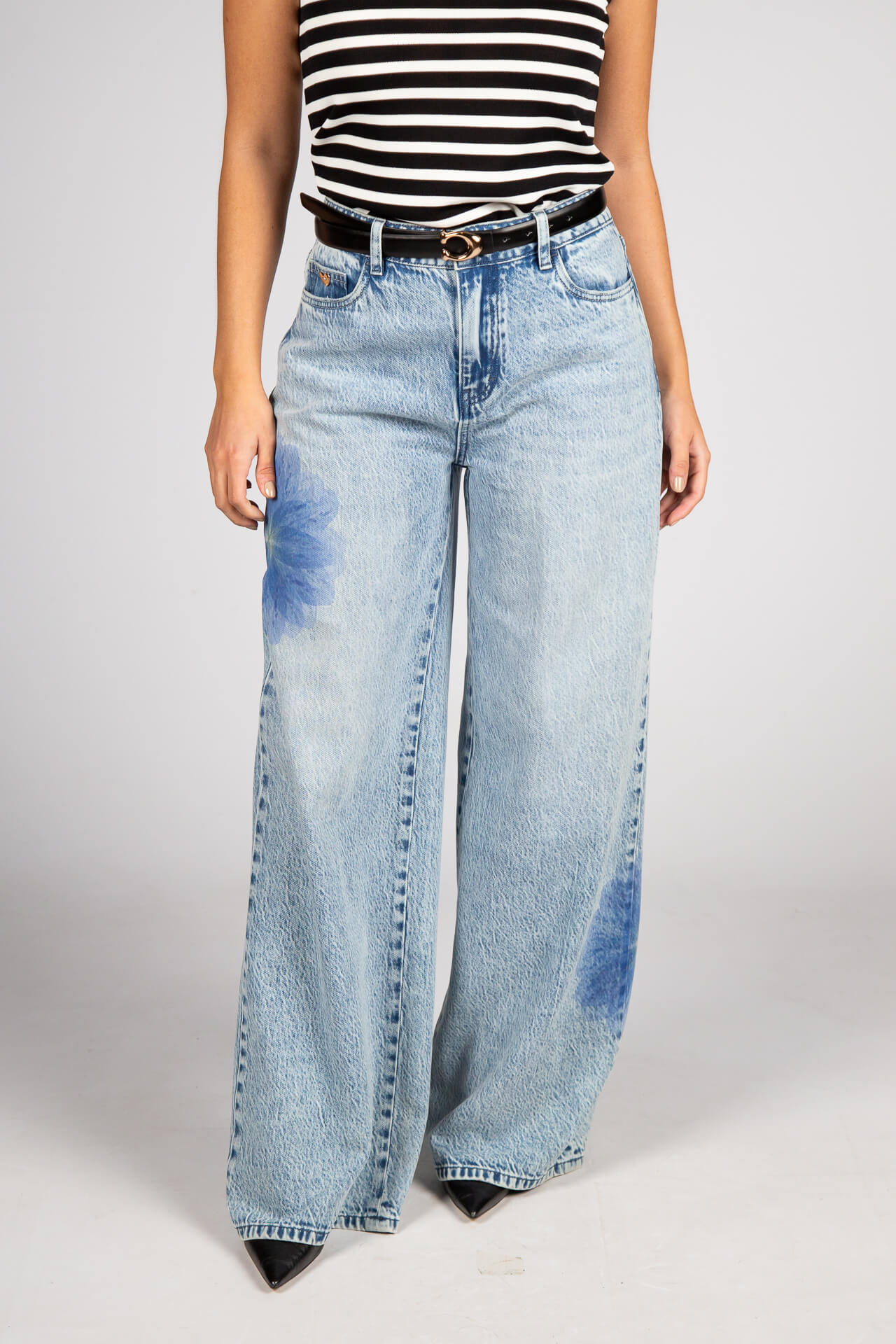 Pantalons à jambes larges avec fleur imprimée