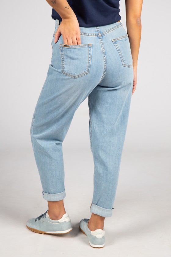Relaxed fit jeans