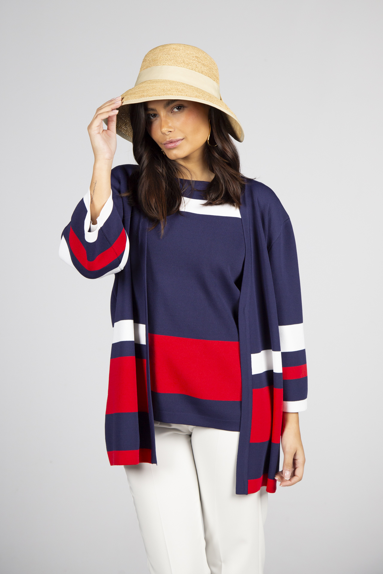 Knitted cardigan with 3/4 sleeves