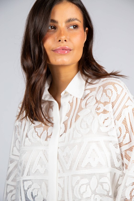 Chemise brodée