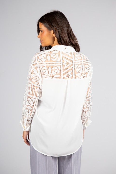 Chemise brod�e