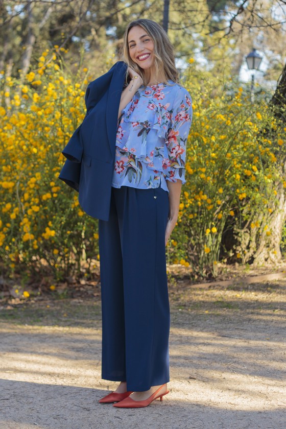 Wide leg trousers